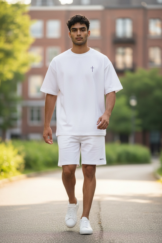 Compleu de vara cu tricou oversize si broderie Sanctis Alb